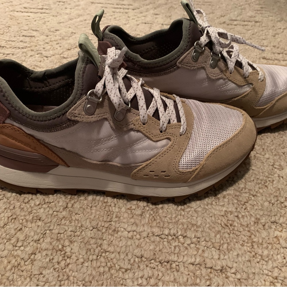 Merrell Women's Tan and Brown Sneakers